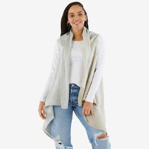 2/$50 SUMMER & ROSE Drapey Vest